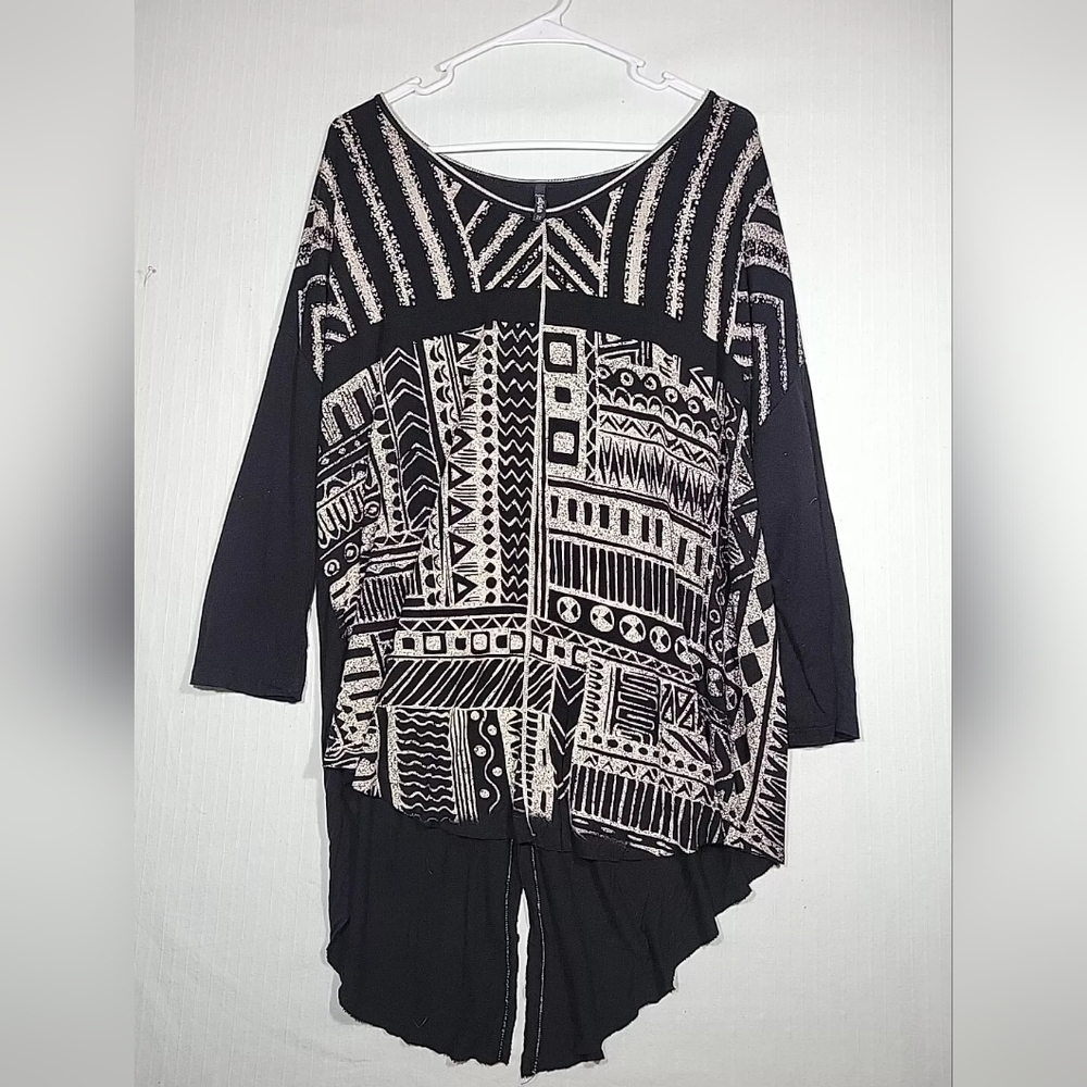 Edista Womens Long Sleeve Geometric Print Top Split Back Size 2x